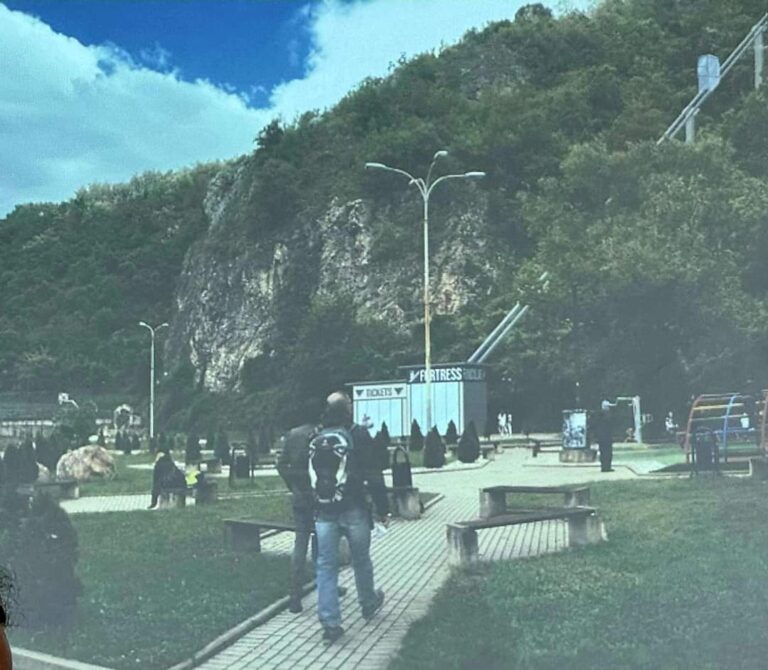 Prezantohet studimi i fizibilitetit për ndërtimin e teleferikut në Kalanë e Prizrenit