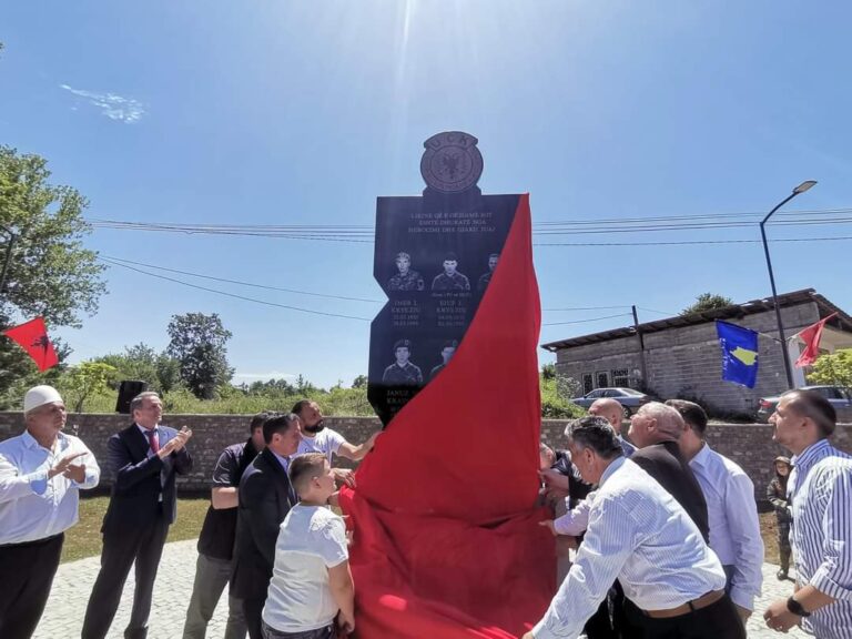 Në Pagarushë zbulohet lapidari për dëshmorët dhe të rënët e fshatit
