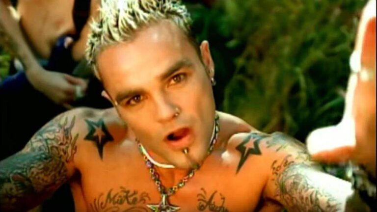 Vdes Shifty Shellshock, frontmeni i grupit Crazy Town
