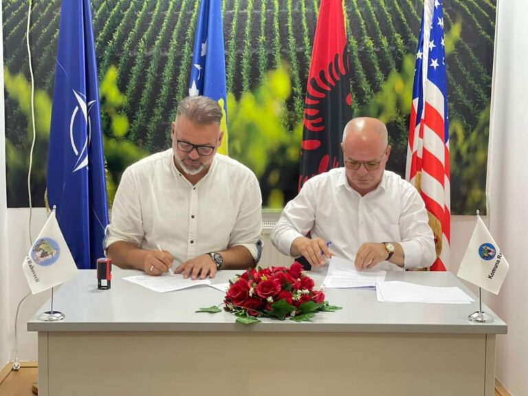Nënshkruhet kontrata për financimin e festës së vjeljes së rrushit ‘Hardh Fest 2024’