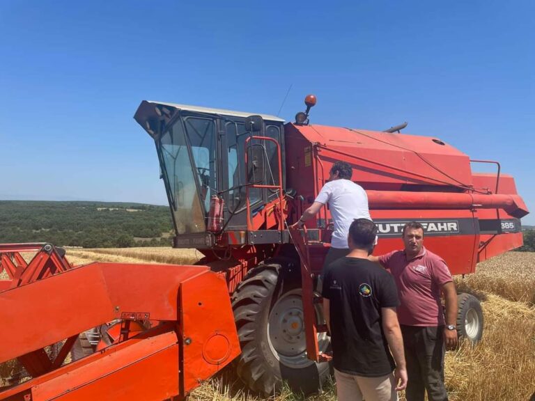 Kurti në Malishevë, i hip kombajës për korrje-shirje