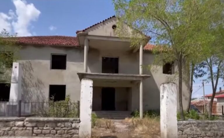 Shtëpi muze për Dritëro Agollin, në fshatin e tij të lindjes do jenë veprat e tij