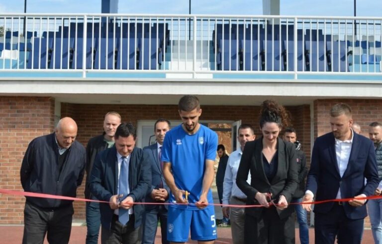 Përurohen tribunat e reja dhe zhveshtoret e stadiumit të Malishevës