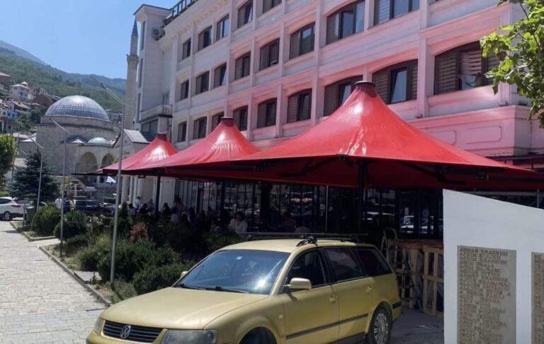 Aksion për largimin e objekteve të përkohshme pa leje në Prizren