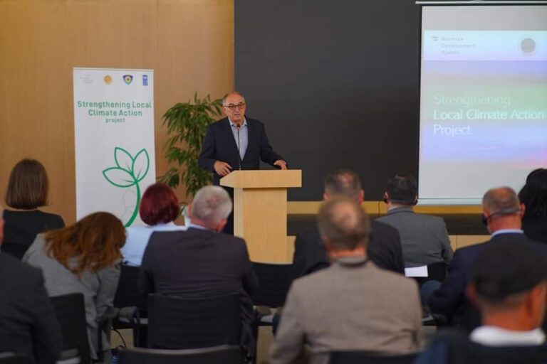 Përmbyllet projekti për veprimin lokal të klimës në Prizren dhe Suharekë: Certifikohen kontribuesit kryesorë