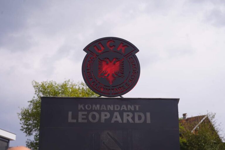 Inaugurohet memoriali i Komandant Leopardit në Piranë