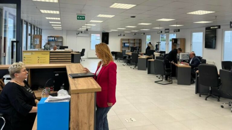 Suharekë/ Qytetarët mund t’i kryejnë pagesat e ujit edhe në ndërtesën e Komunës