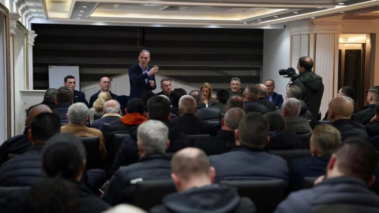 Limaj: Prizreni është lënë pas dore, kërkon vepra konkrete dhe të prekshme