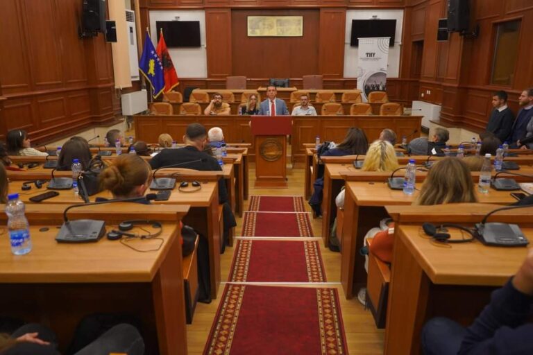 Prizreni shënon Ditën e Vullnetarizmit me të rinjtë nga dhjetë shtete