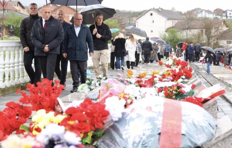 Haradinaj thotë se Kosova kurrë nuk do t’i harrojë martirët e Pastaselës