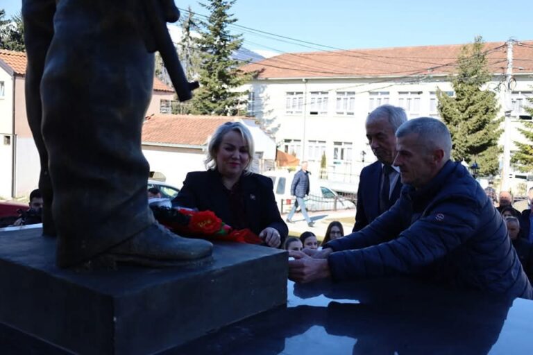 Dragashi nderon heronjtë e lirisë në përvjetorin e Epopesë së UÇK-së