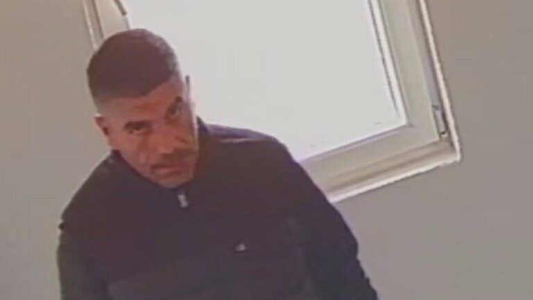 Lajmëroni policinë nëse e shihni këtë person – vodhi para nga arka e Xhamisë në Prizren