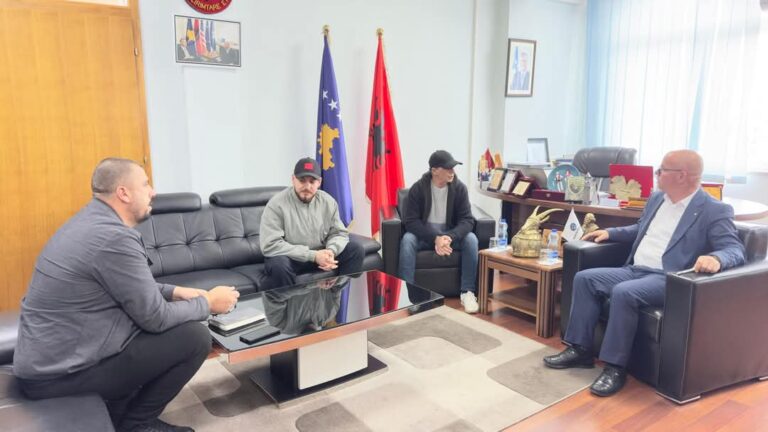 Latifi në takim me qytetarët