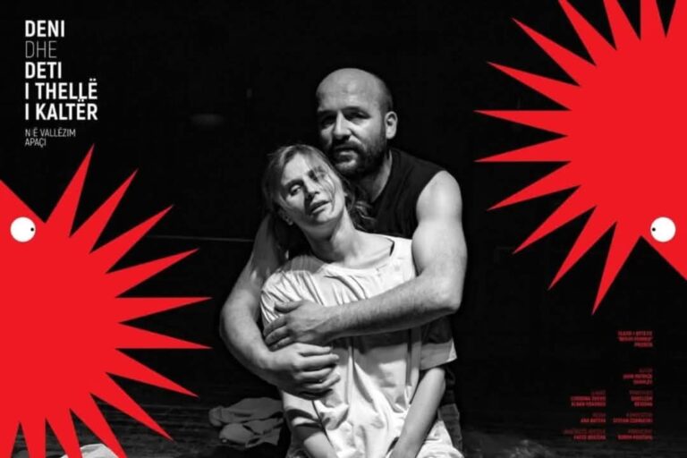 Shfaqja “Deni dhe deti i thellë i kaltër” në Teatrin e Prizrenit
