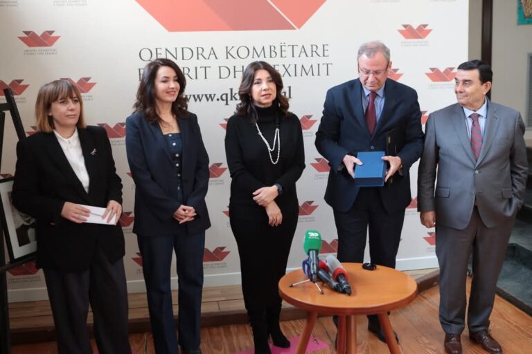 Rudina Xhunga: Rexhep Qosja dhe testamenti i tij për shqiptarinë!