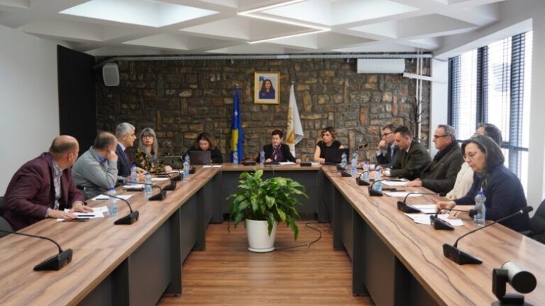 Këshilli Kombëtar i Shkencës ka mbajtur mbledhjen e rregullt në Universitetin “Ukshin Hoti”