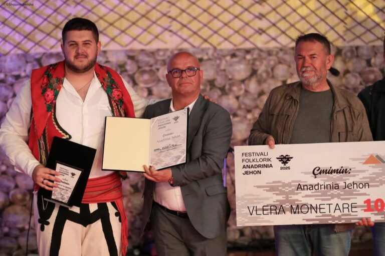‘Koha’ nga Tuzi fiton çmimin e parë në festivalin ‘Anadrinia Jehon’