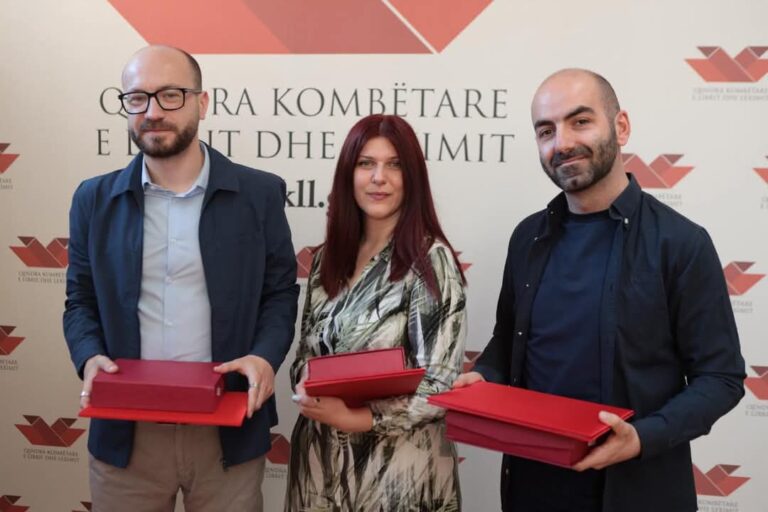Ena Bulku, Arbër Selmani dhe Elvin Nuri – fituesit e Fondit të Krijimtarisë Letrare për të Rinj për vitin 2025