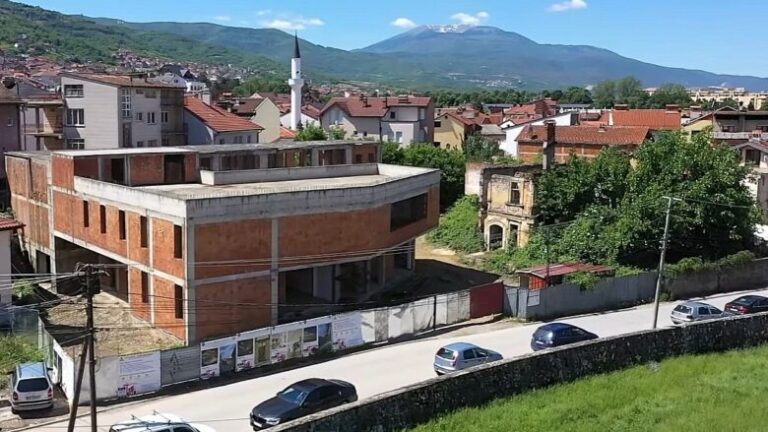 Prizreni i rikthehet projektit për funksionalizimin e bibliotekës