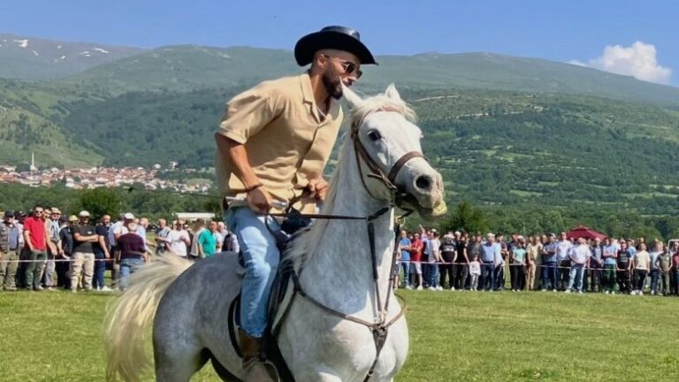 Vrapimi i kuajve rikthen traditën e lashtë në Opojë