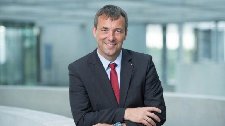 Sekretari Parlamentar i Gjermanisë viziton Prizrenin