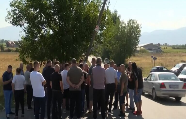 Banorët e disa fshatrave të Prizrenit protestojnë pas një jave pa energji elektrike