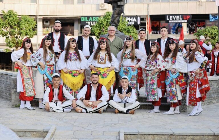 `Malësori` nga Gjonaj i Hasit prezanton veshjen hasjane në Zvicër