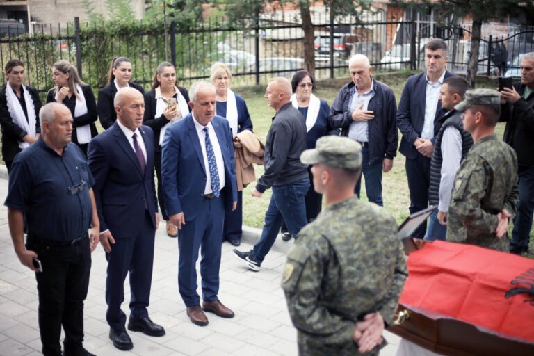 Bali Muharremaj për Dr. Salih Bytyqin: Njeri i zemrës së madhe që ia kushtoi jetën shëndetit të qytetarëve