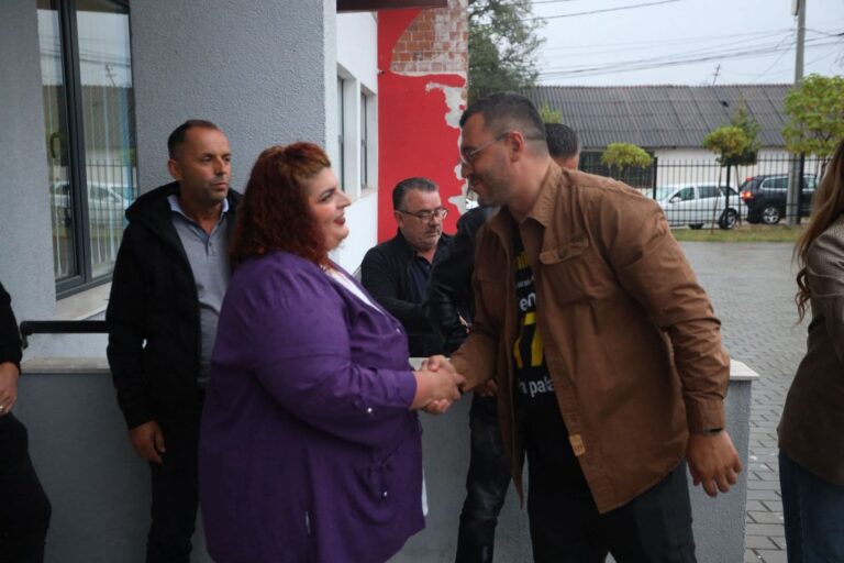 Vjollca Kuzhnini falënderon qytetarët për pjesëmarrjen në tubimin elektoral