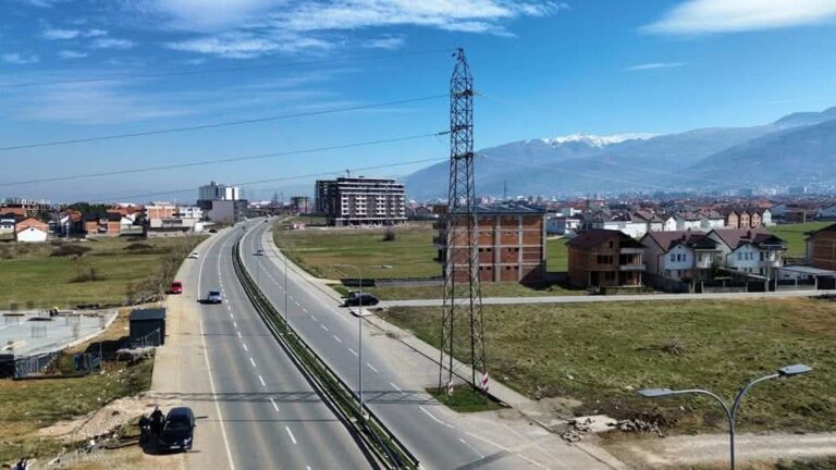 Prizren, nisin punimet për heqjen e shtyllës elektrike në Transit të Ri