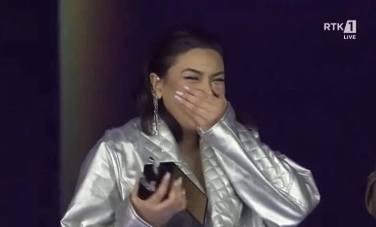 Arsi Bako fiton edicionin e tretë të Festivalit të Këngës