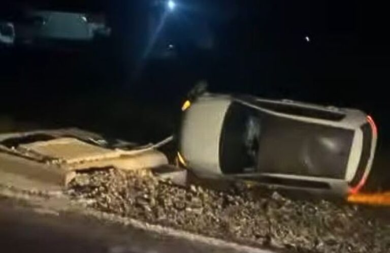 Aksident trafiku në Rahovec, vetura del nga rruga dhe rrokulliset