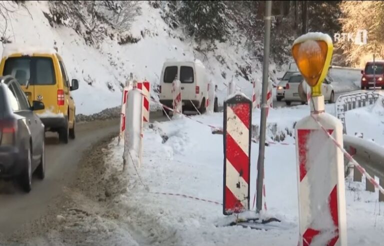 Reshjet atmosferike dëmtuan rrugën nacionale Zhur-Dragash|Video