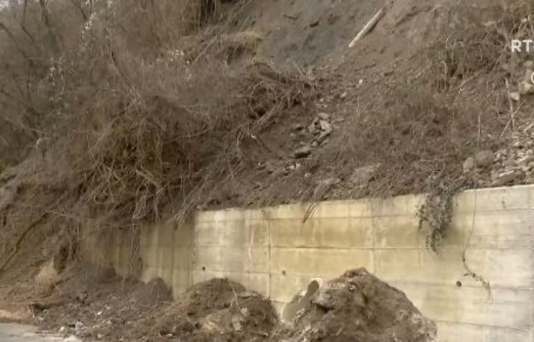 Rrëshqitje e gurëve dhe dheut në rrugën Prizren – Prevallë