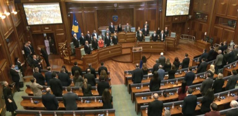 OVLUÇK-ja: E papranueshme dhe fyese që kategoritë e dala nga lufta s’u ftuan në Kuvend për seancën kushtuar ‘Epopesë së UÇK’-së