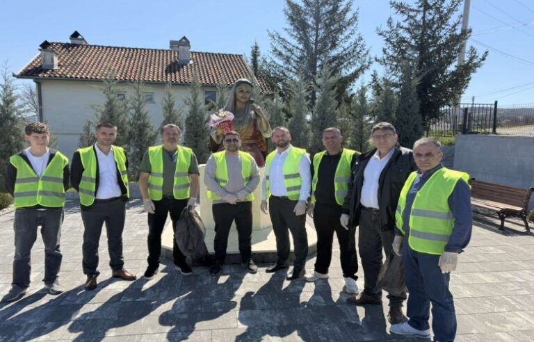 Në Malishevë vijon aksionin për pastrimin e hapësirave publike