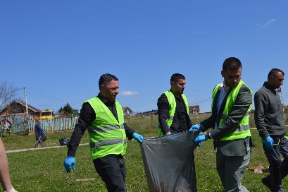 Vazhdon aksioni i pastrimit në katër fshatra të Malishevës