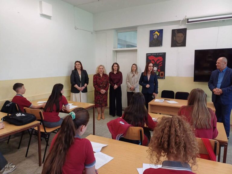 Nxënësit e Prizrenit garojnë në Olimpiadën e Gjuhës Shqipe Shqipëri–Kosovë