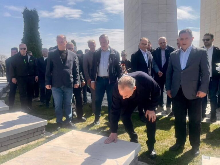 Në Malishevë përkujtohen dëshmorët Ramiz Shala dhe Bajram Gashi