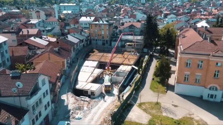 Vazhdojnë punimet në Tregun e Gjelbër dhe parkingun nëntokësor në Prizren