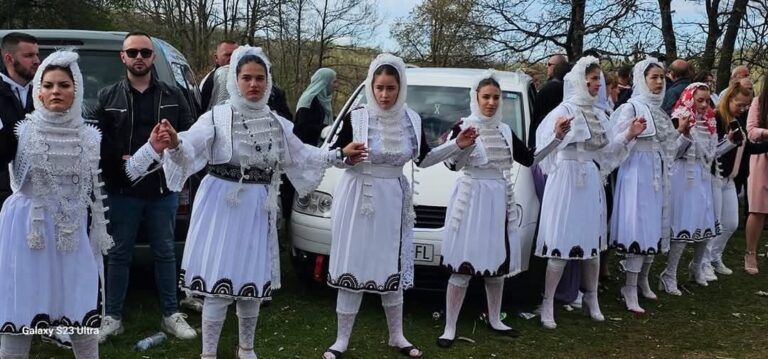Xheladini uron Ditën e Goranëve në Dragash