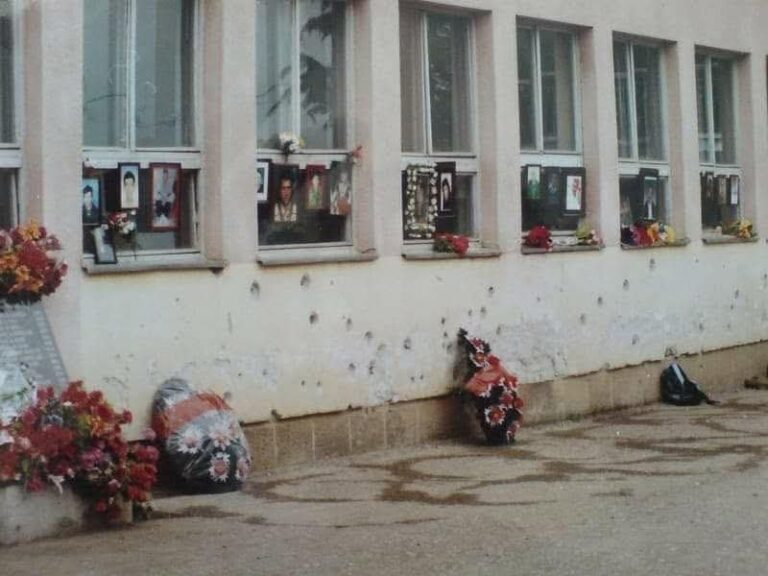 Haradinaj kujton Masakrën e Bukoshit: Familje të tëra dhanë gjakun e tyre për lirinë e Kosovës
